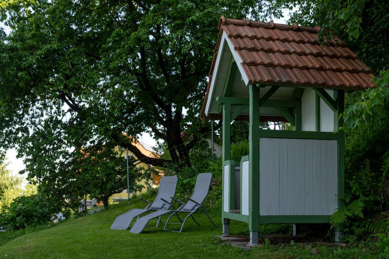 Privatzimmer Haring Kitzeck im Sausal Exterior photo