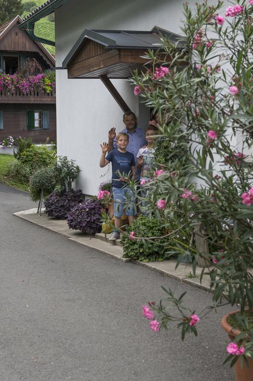 Privatzimmer Haring Kitzeck im Sausal Exterior photo